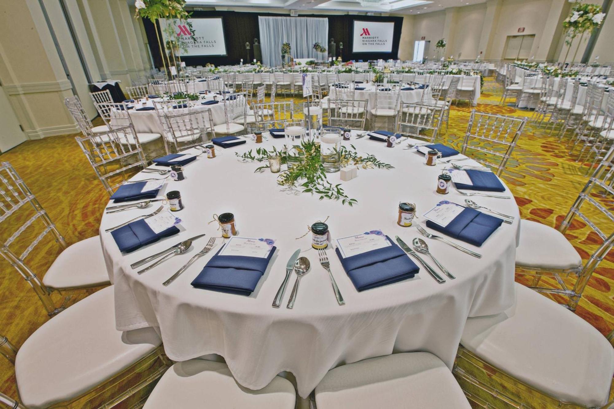 Marriott On The Falls Hotel 4*
