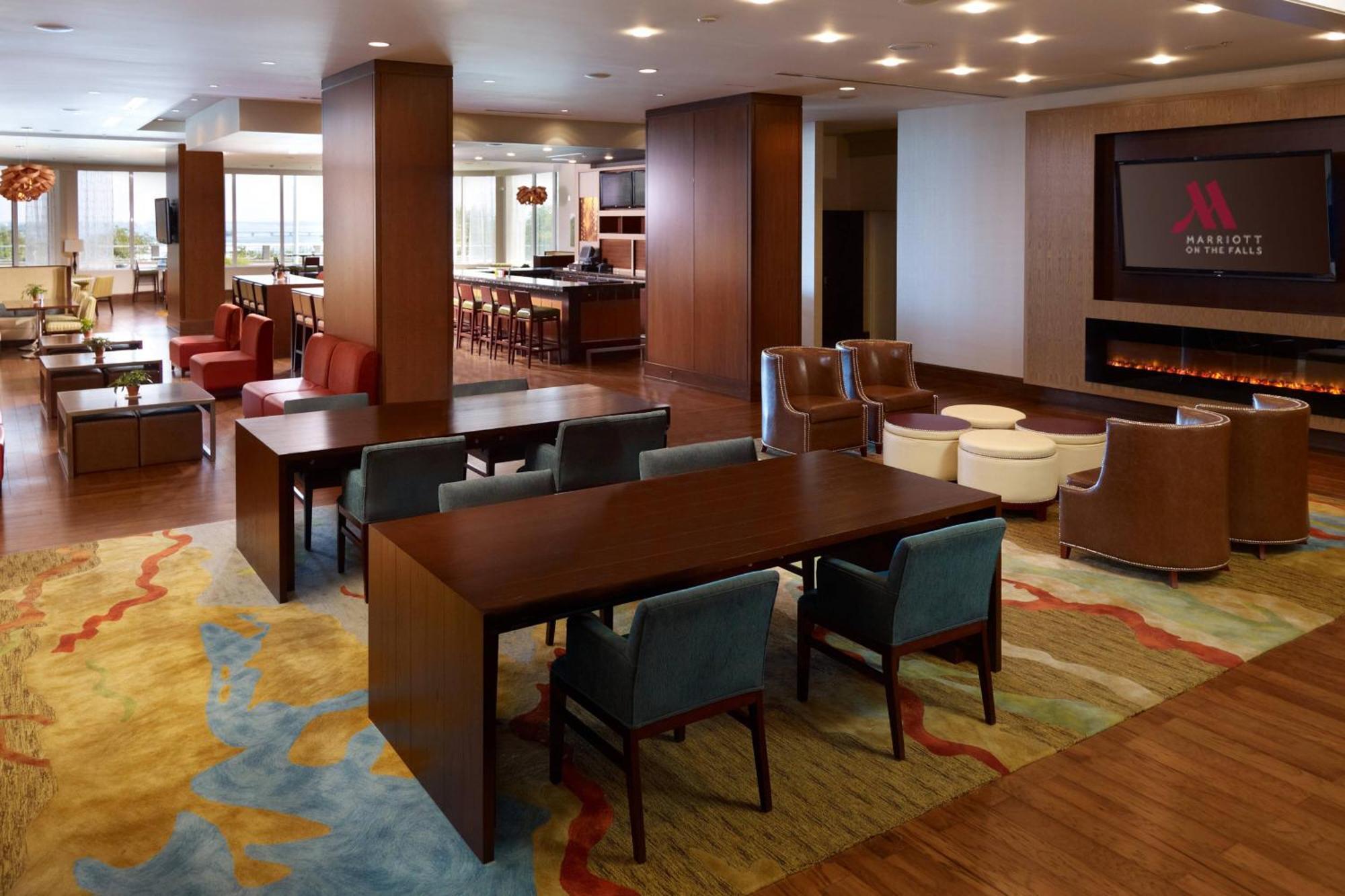Marriott On The Falls Hotel 4*