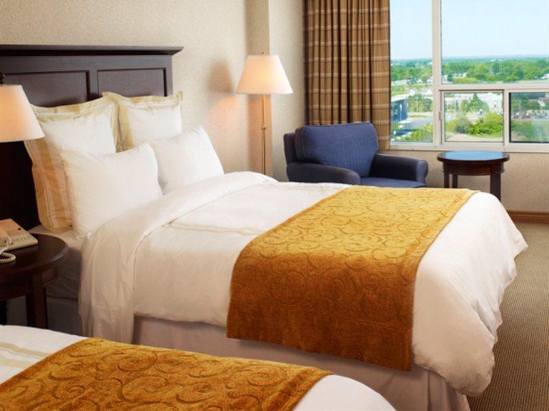 Marriott On The Falls Niagara Falls